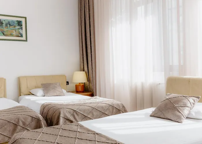 Hotel N
