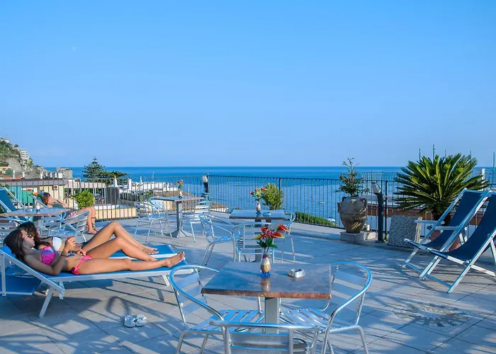 Albergo Riviera B&B Rooms & App Sea-View