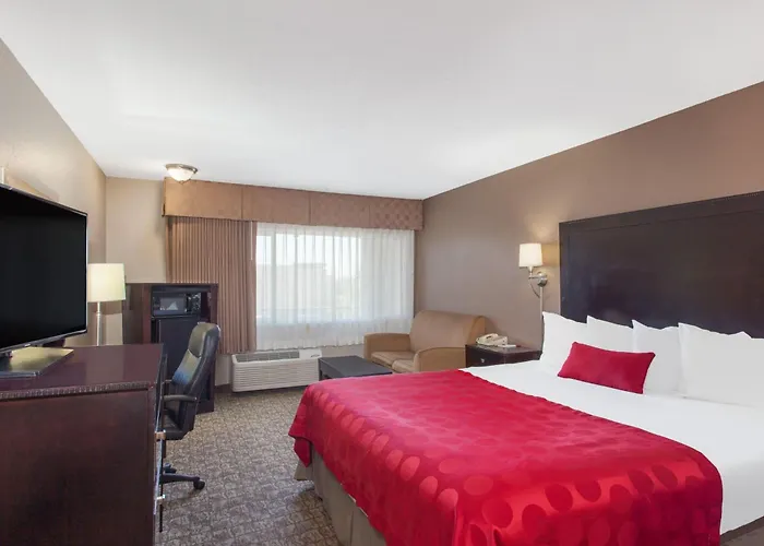 Ramada By Wyndham Fresno North