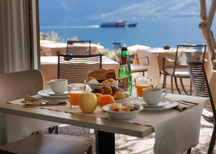 Hotel Lido Lakefront