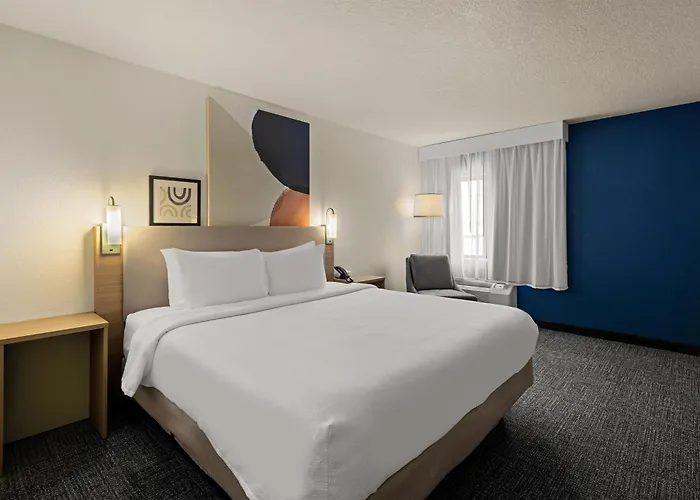 Spark By Hilton Fort Wayne