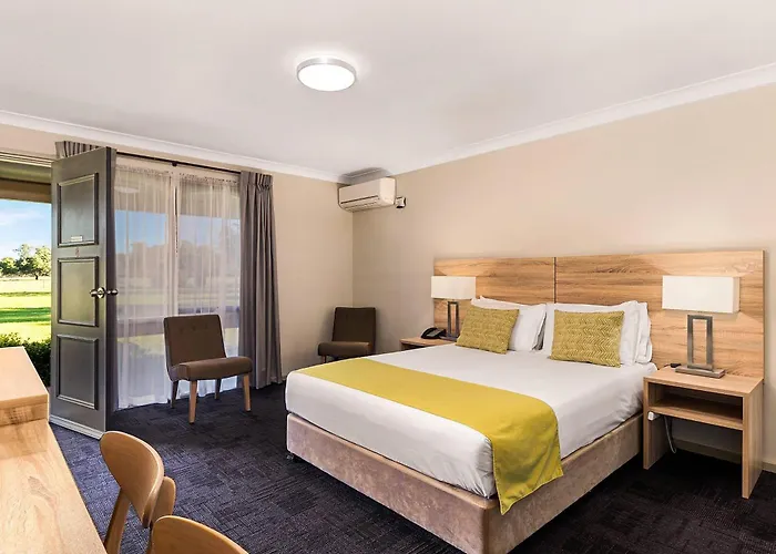 Quality Inn Carriage House