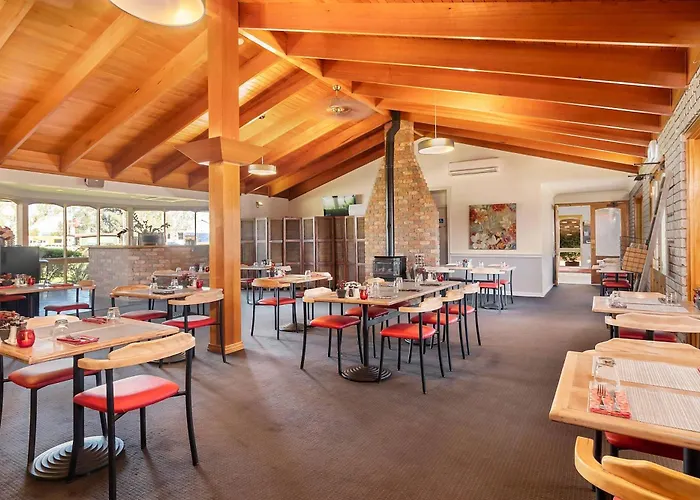 Quality Inn Carriage House