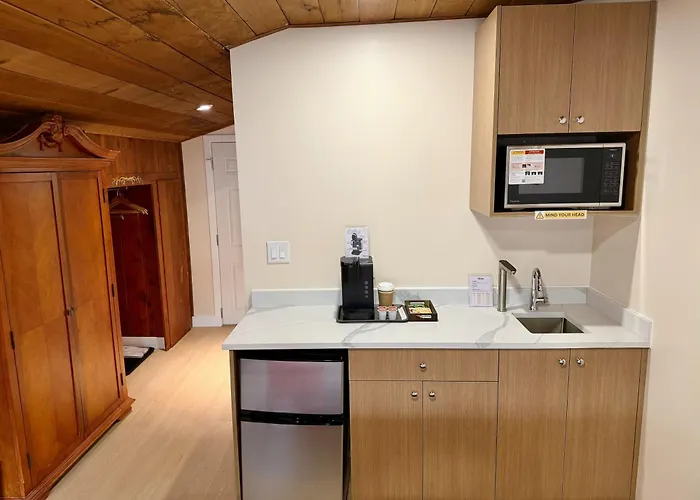 Richca Chalets Resort