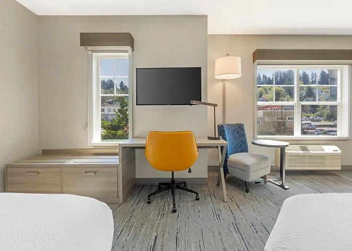 Holiday Inn Express Hotel & Suites Astoria By Ihg