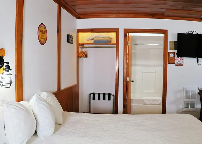 Park Motel And Cabins