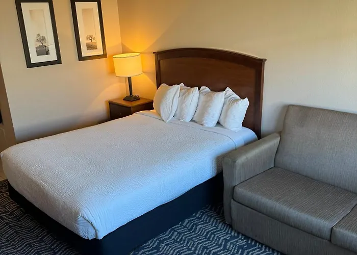 Norland Inn & Suites Roseau