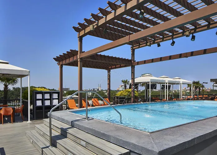 Homewood Suites Savannah Historic District/Riverfront