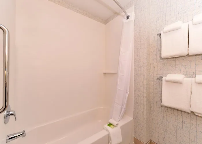 Holiday Inn Express & Suites Trinity By Ihg