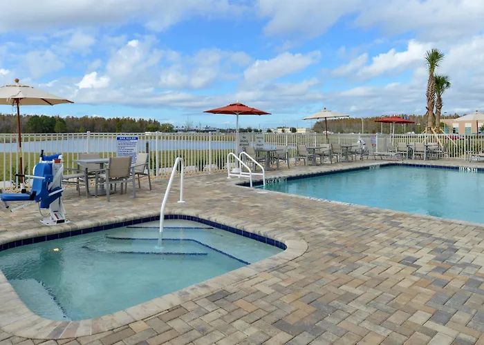 Holiday Inn Express & Suites Trinity By Ihg