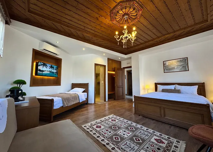 Castle Hotel