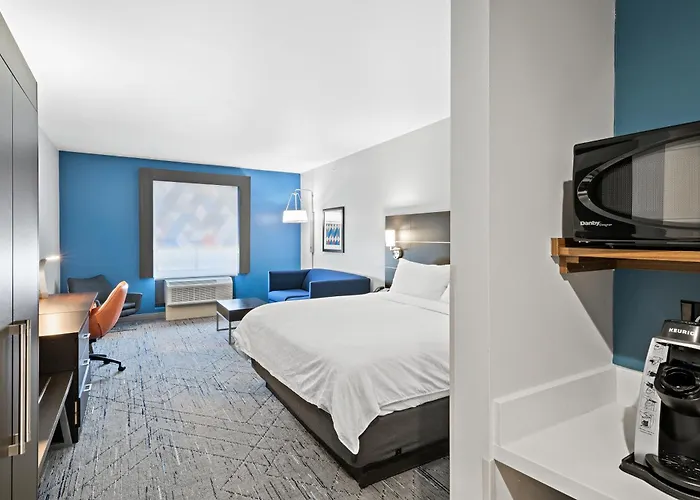 Holiday Inn Express & Suites White Hall By Ihg