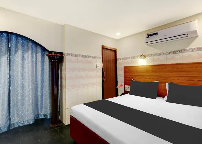 Hotel O Hanuman Pet Near Railway Station
