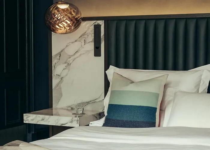 Lyla Rooms
