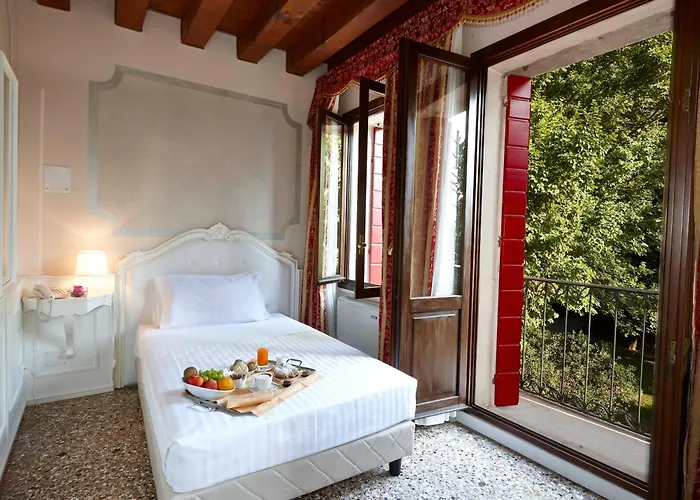 Hotel Villa Patriarca