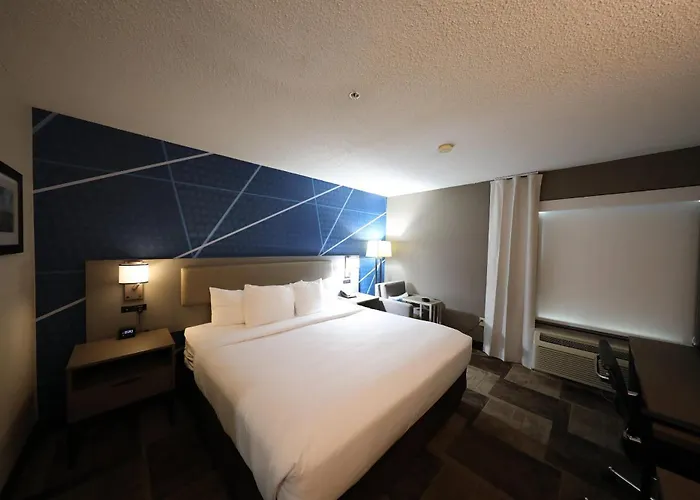 Comfort Inn & Suites Hutchinson