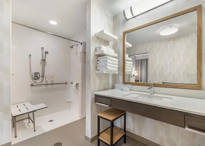 Hampton Inn & Suites Dallas/Plano-East