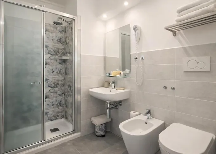 Hotel Costa Azzurra -Free Parking - Easy Stay -Spotorno