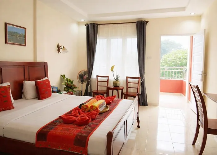 Zoe'S Paradise Waterfront Hotel