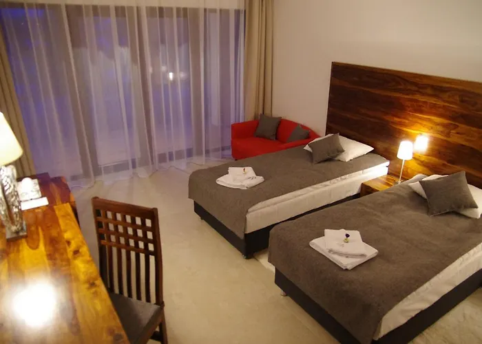 Hotel M Club Lake Resort