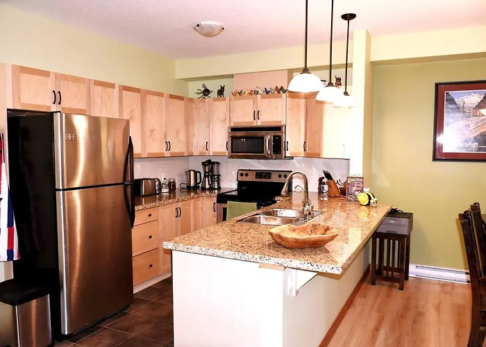 Renovated 2Br Condo, Ac, Pool, Hot Tub, Pets Ok!