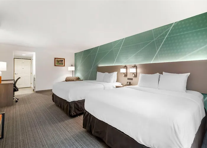 Comfort Inn & Suites Lake George