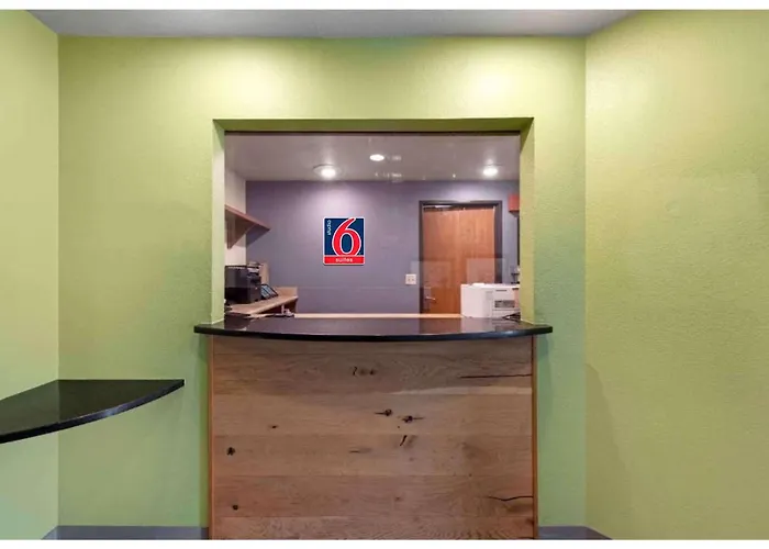 Studio 6 Extended Stay Birmingham Pelham Al