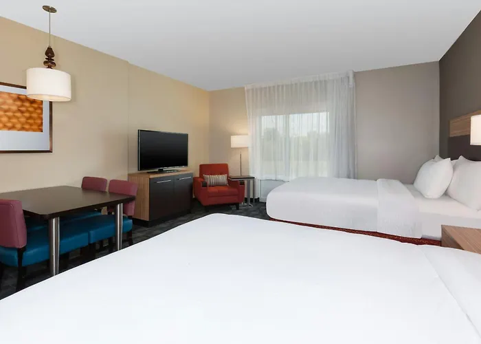 Towneplace Suites By Marriott Grand Rapids Airport Southeast