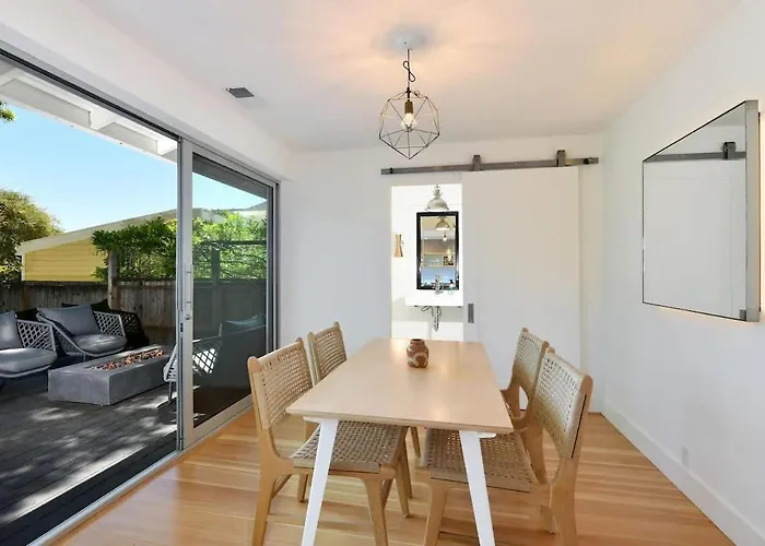 Fitch St Escape - Wine Tastings Included
