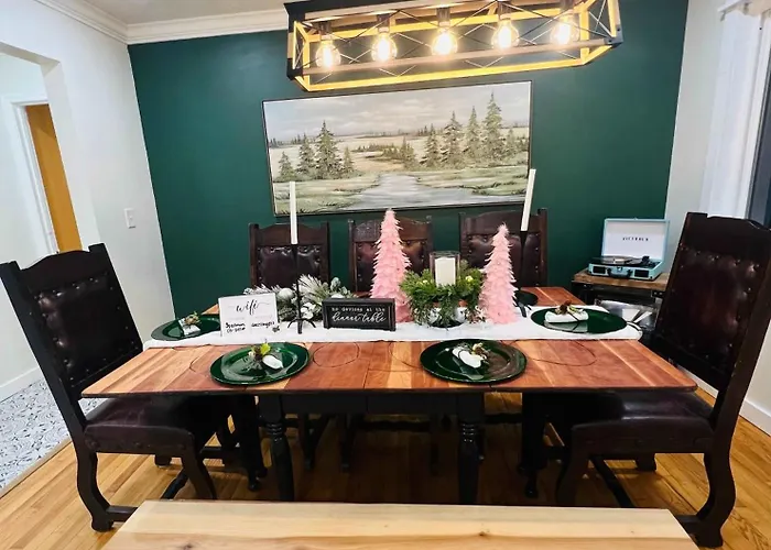 2 Mstr King Suites Lux Kitchen Games Location!