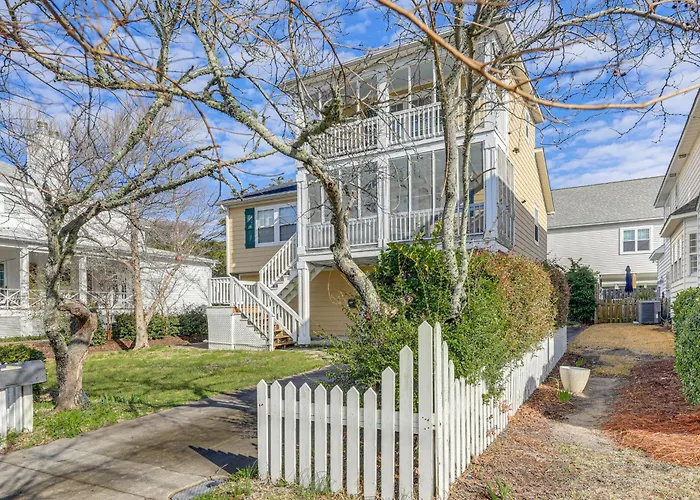 Beach, Pier Access! Pet-Friendly Crystal Coast Gem