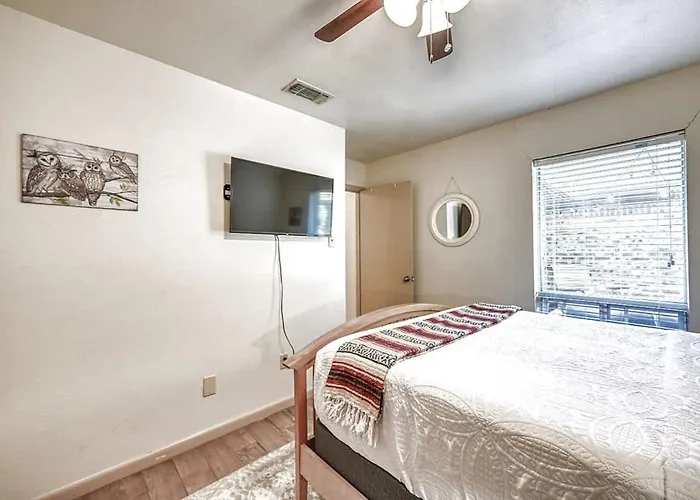 Kerrville Hidden Gem With Firepit And Grill - Great Location