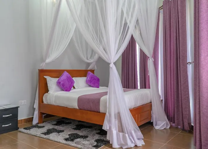Bwizi Resort And Gardens