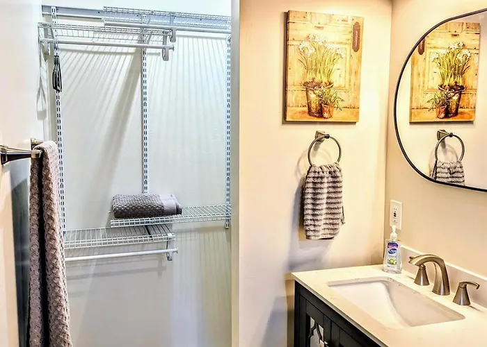 Relax & Recharge In Cozy Pinetop 2Br Retreat