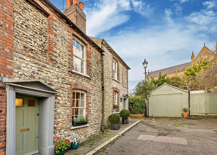 2 Bed In Arundel Oc-89671