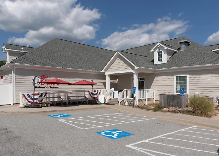 Boardwalk Hotel On Lake Anna By Kasa