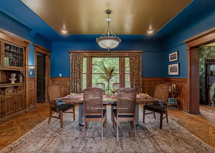 Akrons Werner House Historic 4 Bedroom Luxury