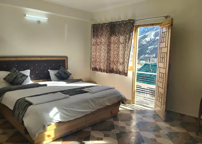 GONPO Hotel