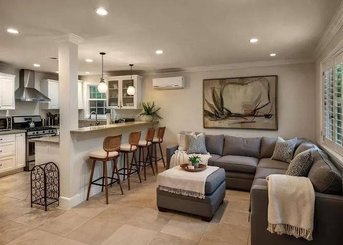 Fire Pit & Game Room 4 Beds Near Beach, Lax & Sofi