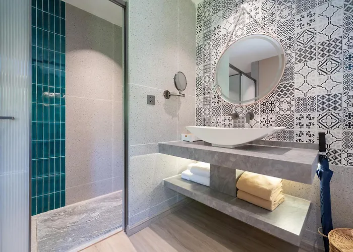 Howard Johnson By Wyndham Phuket Naiyang