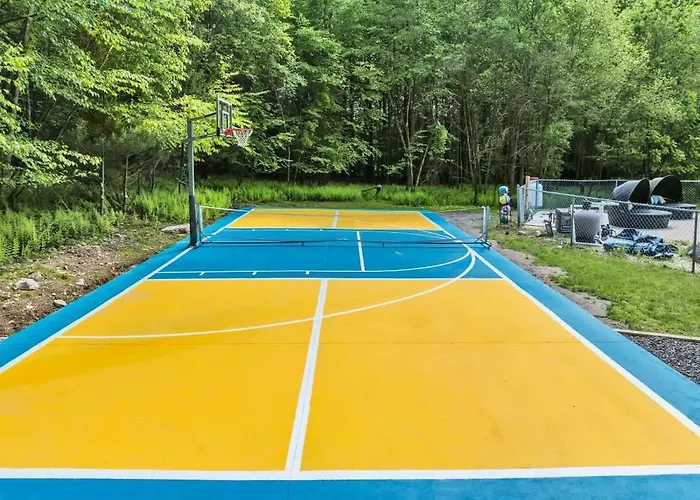 Sleeps 14 Pool Hot Tub Sauna Pickleball Arcade