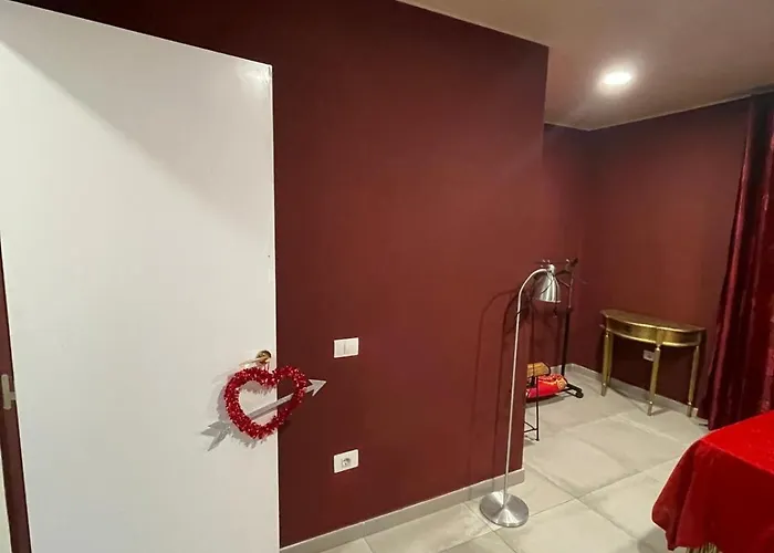 Apartamento Con Jardin Y Pequena Piscina Privada Para Refrescarse