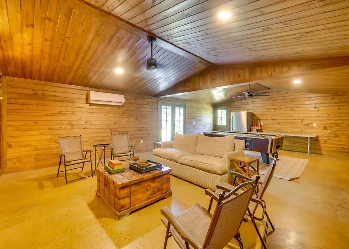Fishing Ponds: Peaceful Tifton Getaway