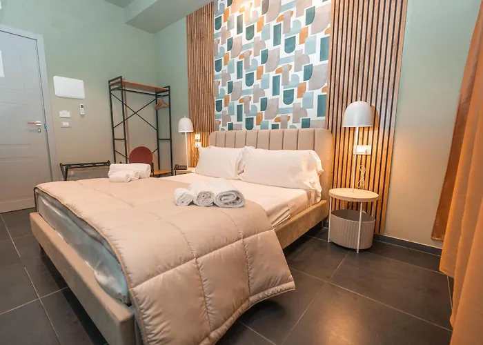 Noah Gate Hotel & Suites