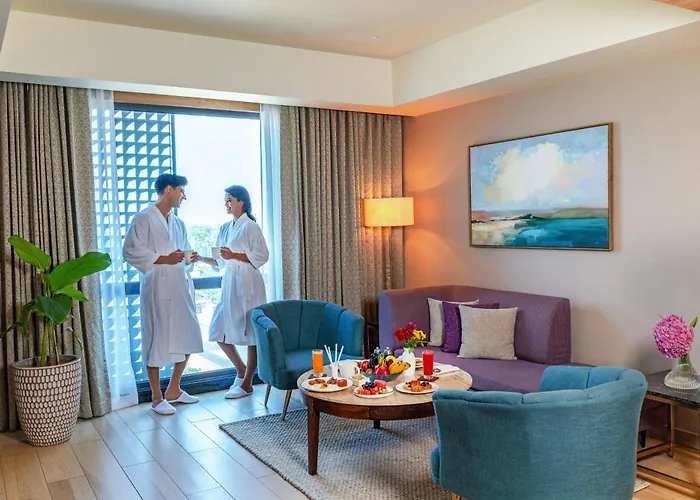 Vivanta Kochi, Aluva