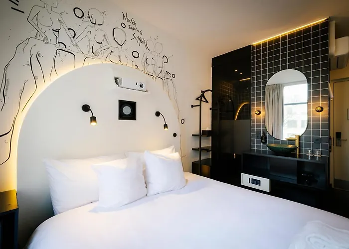 Supper Boutique Suites