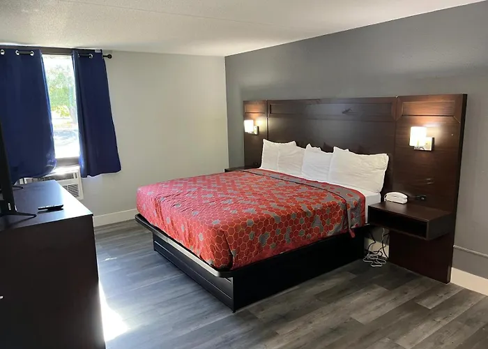 Roseville Inn