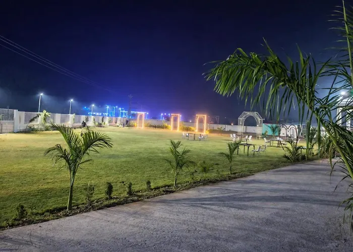 Pushp Vatika Hotel & Resort