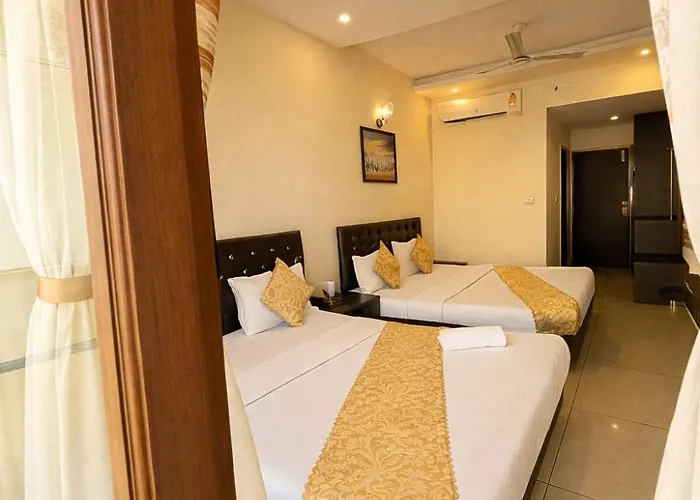 Jbs Comfort Residency Zirakpur Chandigarh # Couple Friendly # Parking # Lift #Travelers Choice