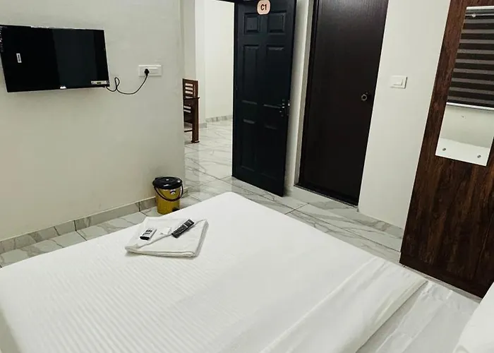 Miracle Inn Near Al-Ameen College